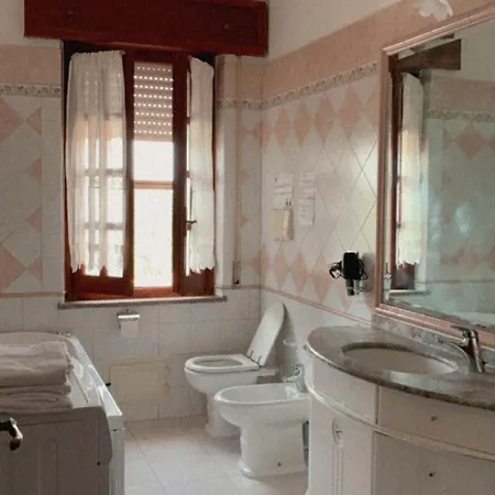 Il Bouganville Daire Oristano